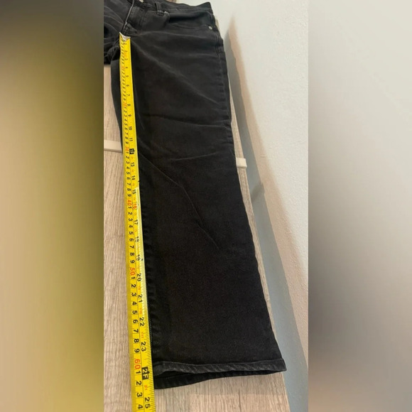 Madewell Charcoal Distressed Cropped Jeans - Picture 6 of 11